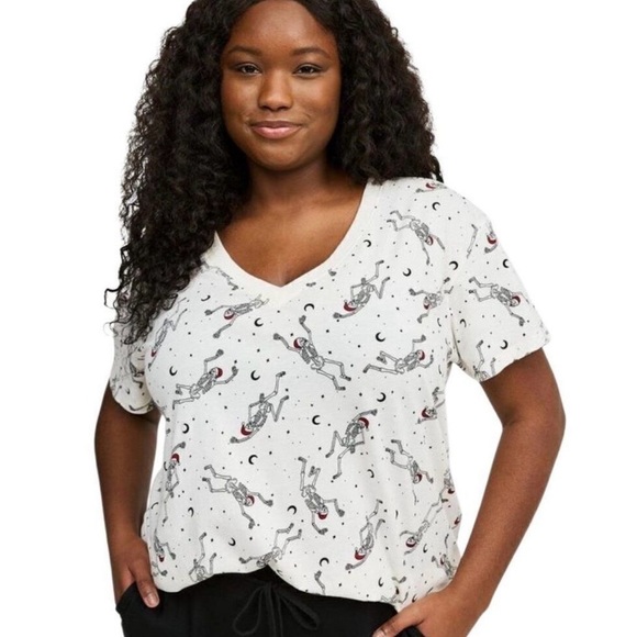 torrid Tops - torrid White V-Neck Short Sleeve Santa Skeleton Print Top